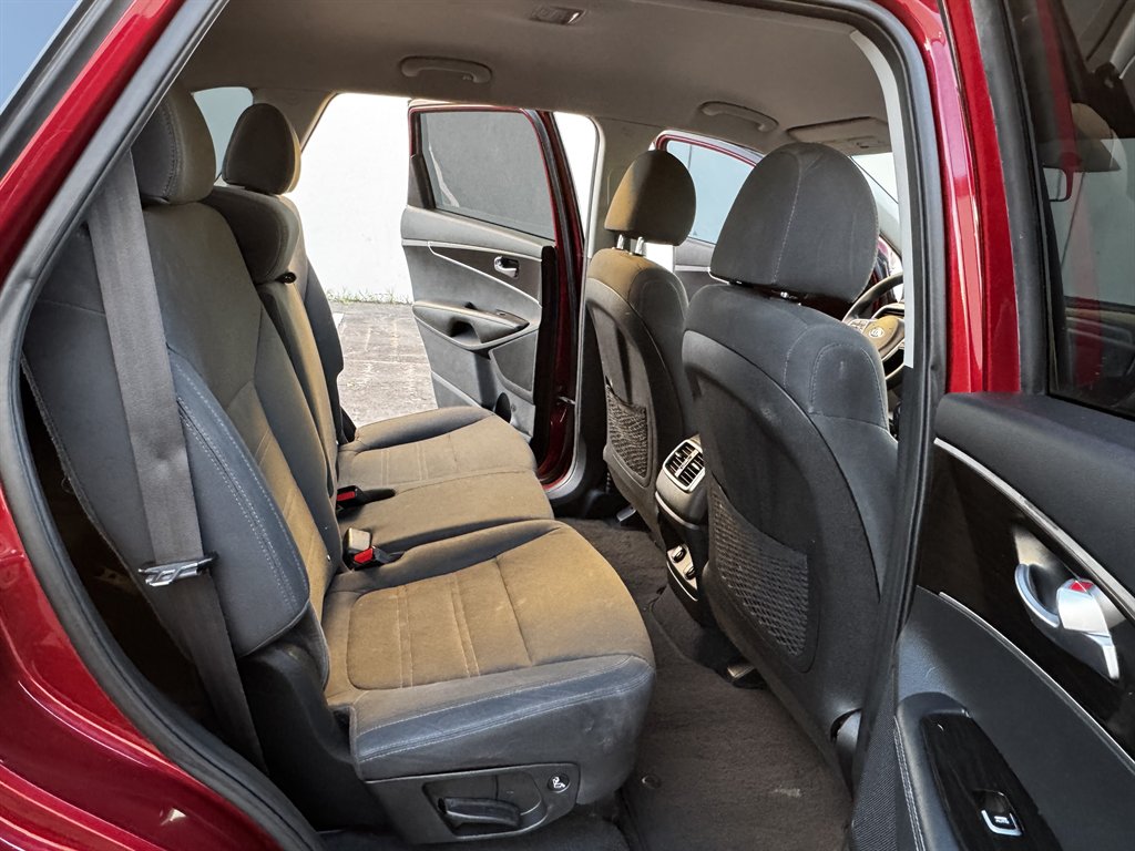 2020 Kia Sorento - $11,990