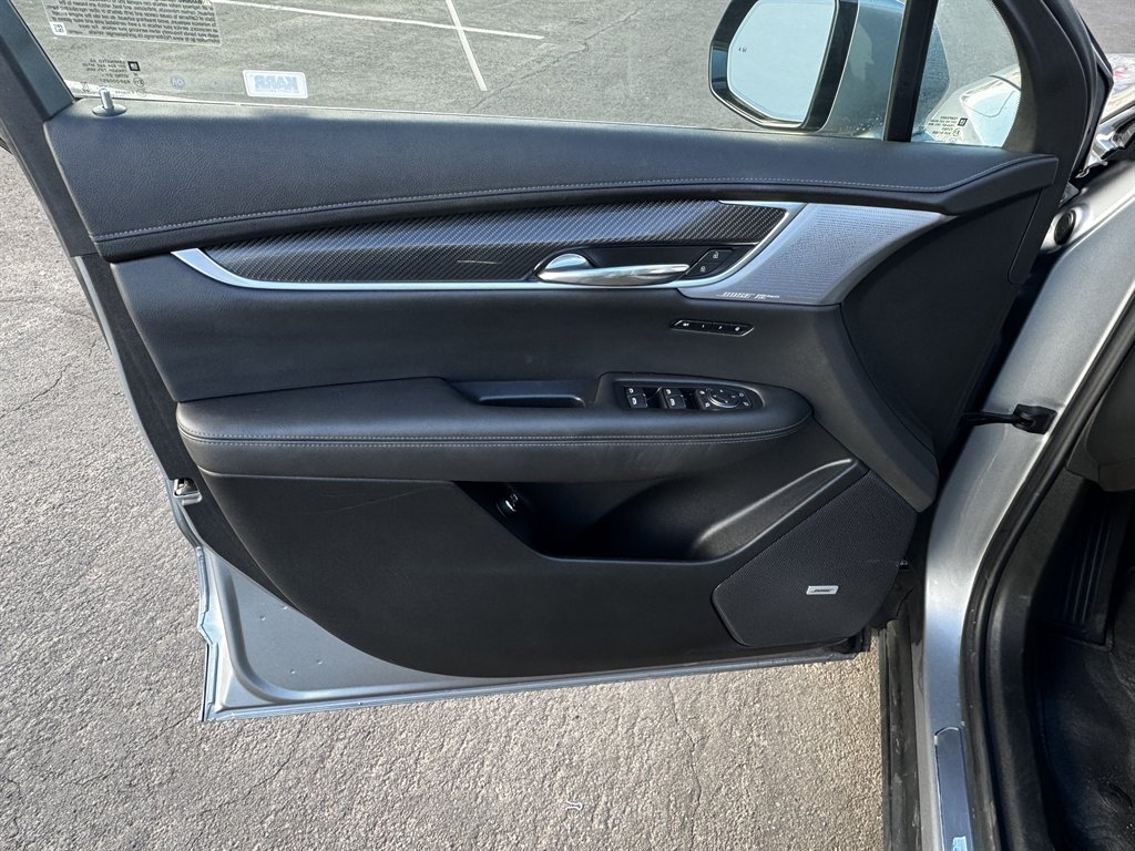 2024 Cadillac XT6 - $32,990