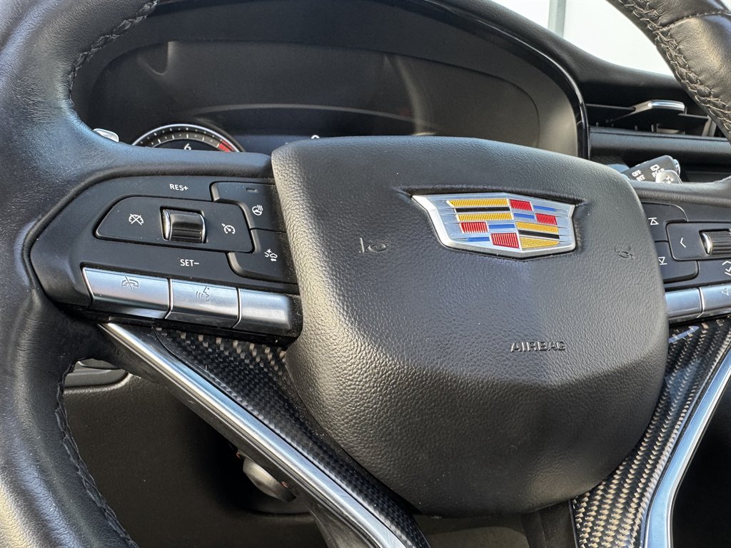 2024 Cadillac XT6 - $32,990