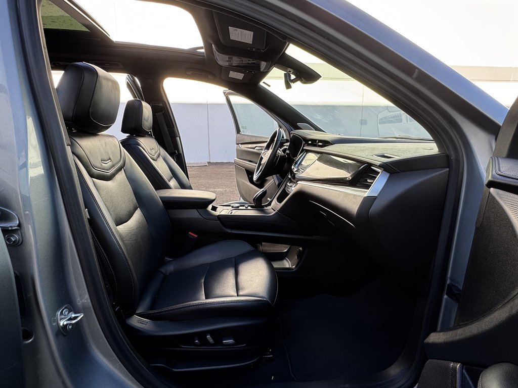 2024 Cadillac XT6 - $32,990