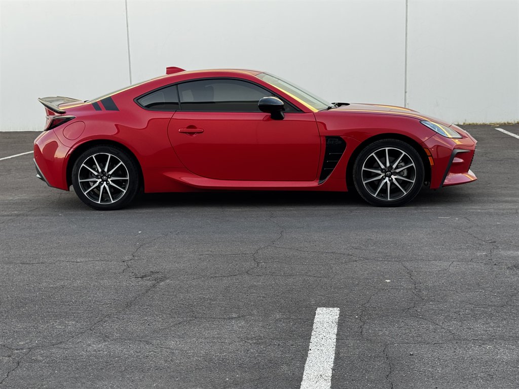2023 Toyota 86 - $18,990