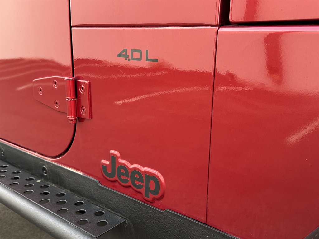 1998 Jeep Wrangler - $10,990