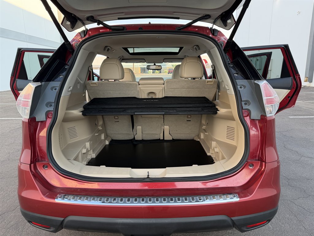 2016 Nissan Rogue - $10,990