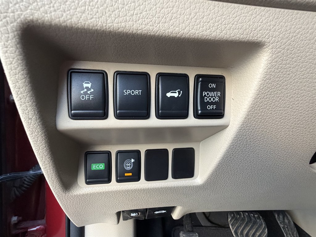 2016 Nissan Rogue - $10,990