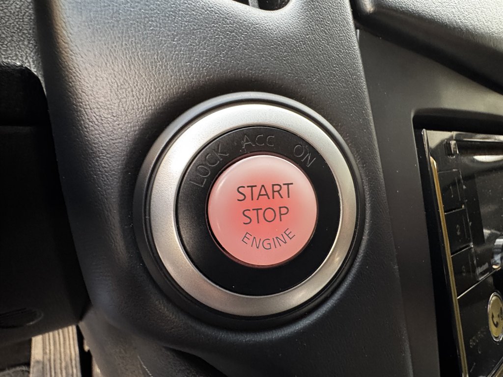 2013 Nissan 370Z - $14,990