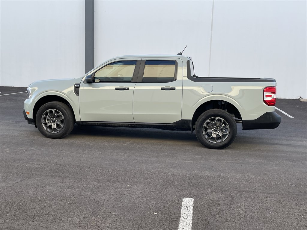 2024 Ford Maverick XLT photo 2