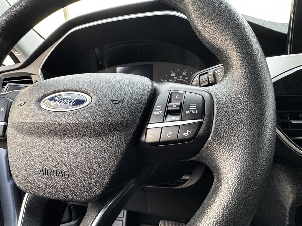 2022 Ford Escape SE photo