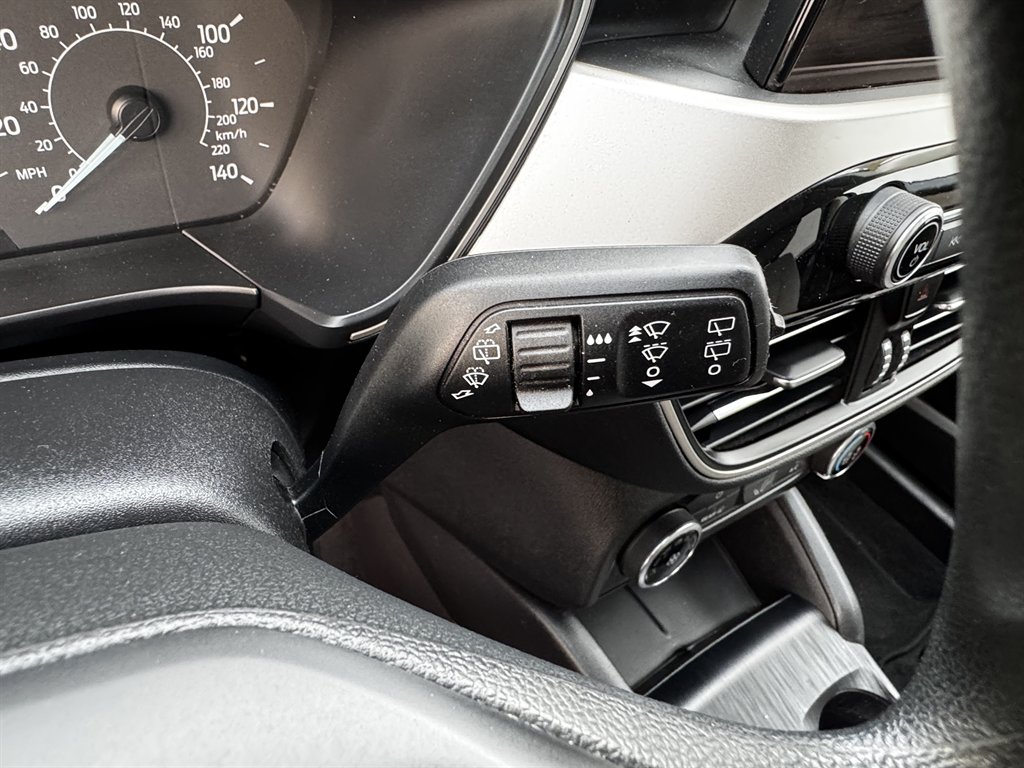 2022 Ford Escape SE photo