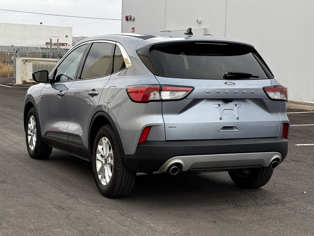 2022 Ford Escape SE photo