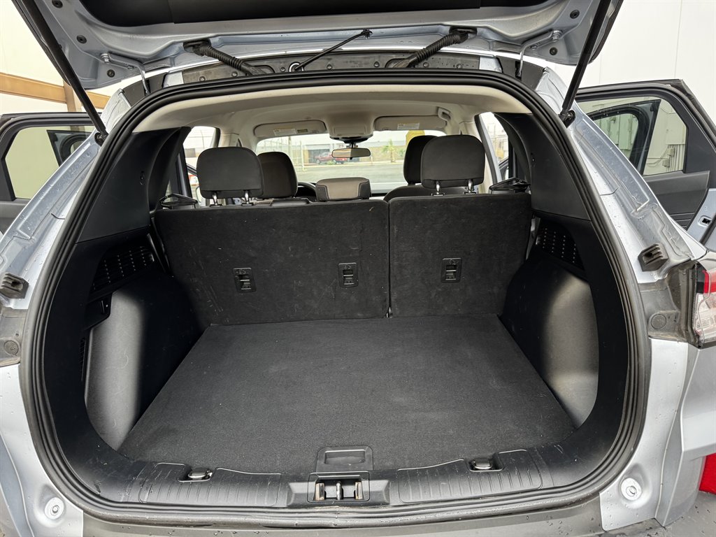2022 Ford Escape SE photo