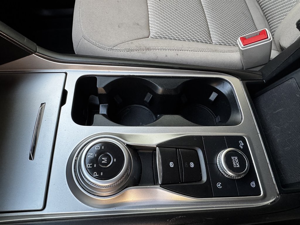 2020 Ford Explorer - $18,990