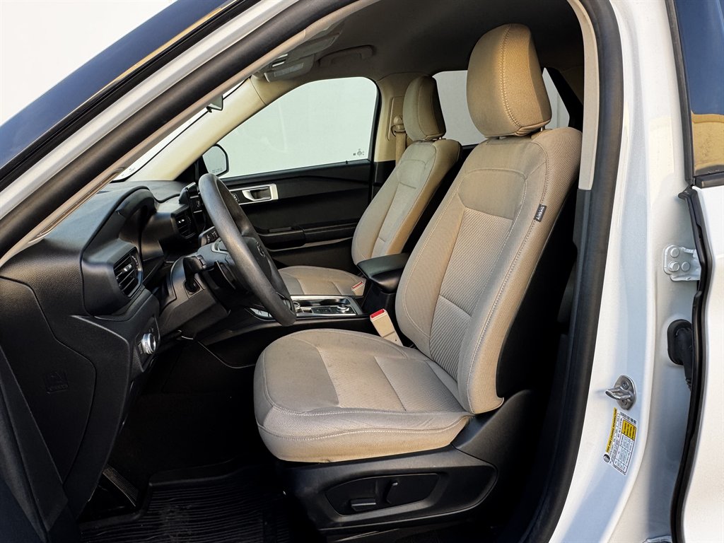 2020 Ford Explorer - $18,990