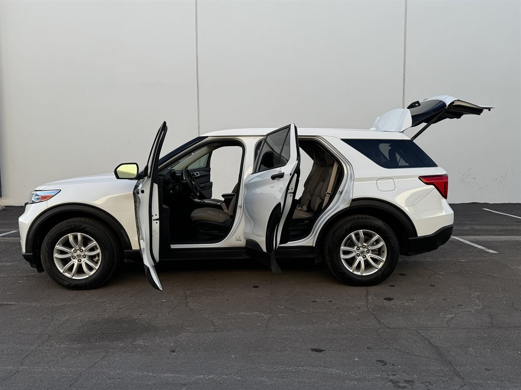 2020 Ford Explorer - $18,990