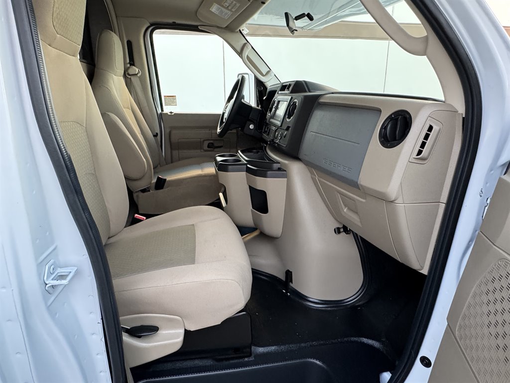 2022 Ford E-350 - $54,990