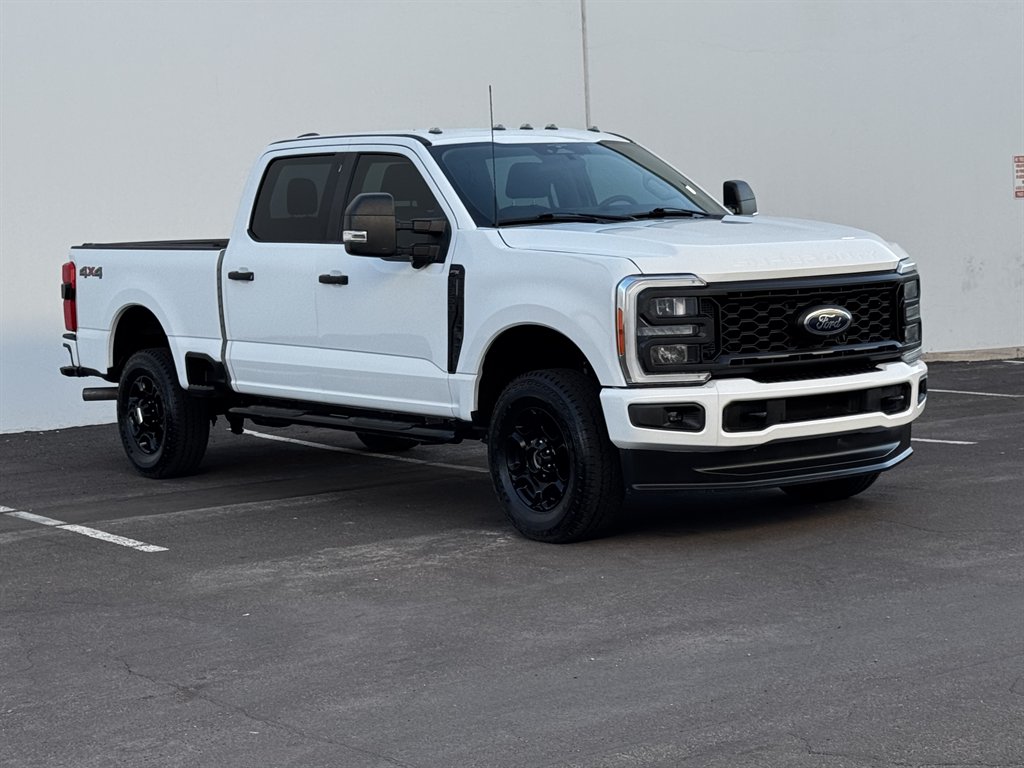 2023 Ford F-350 - $36,990