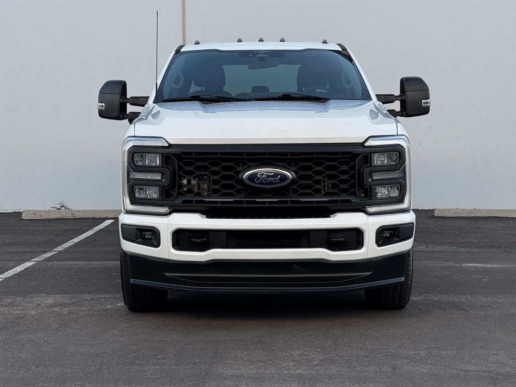 2023 Ford F-350 - $36,990