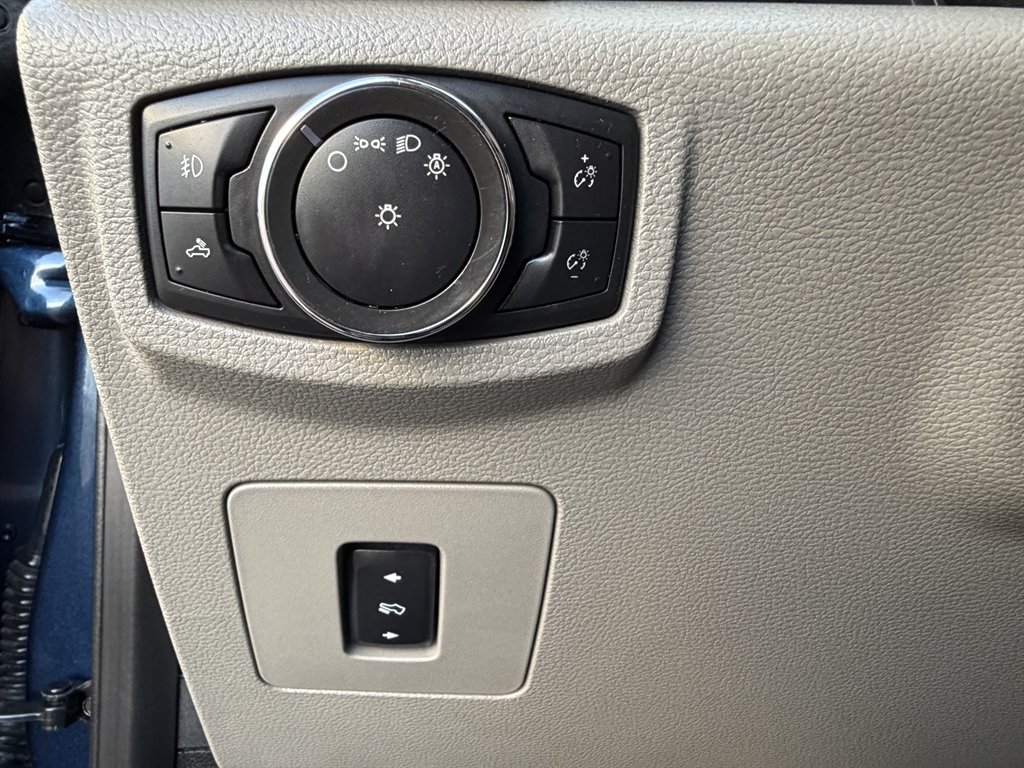 2016 Ford F-150 - $16,990