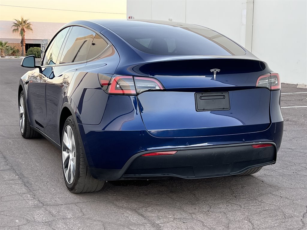 2021 Tesla Model Y Standard Range photo
