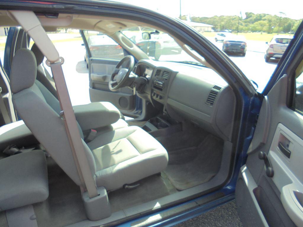 2005 Dodge Dakota ST photo