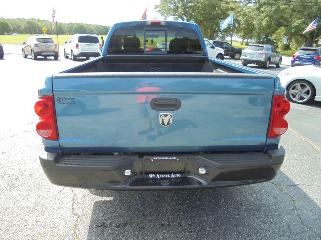2005 Dodge Dakota ST photo