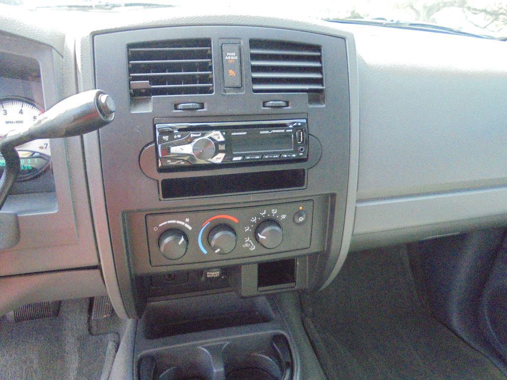 2005 Dodge Dakota ST photo