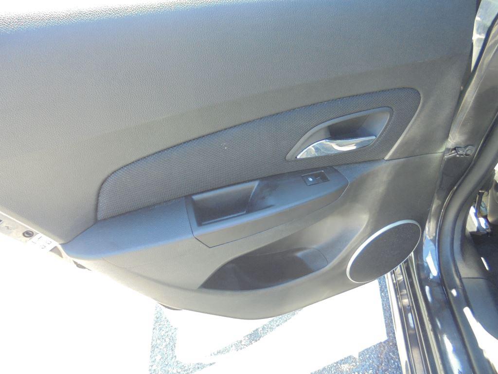 2015 Chevrolet Cruze - $7,650