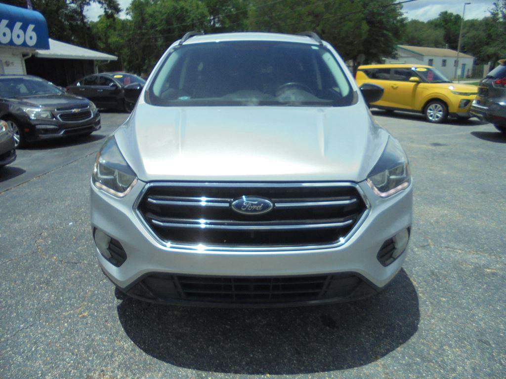 2018 Ford Escape - $10,988