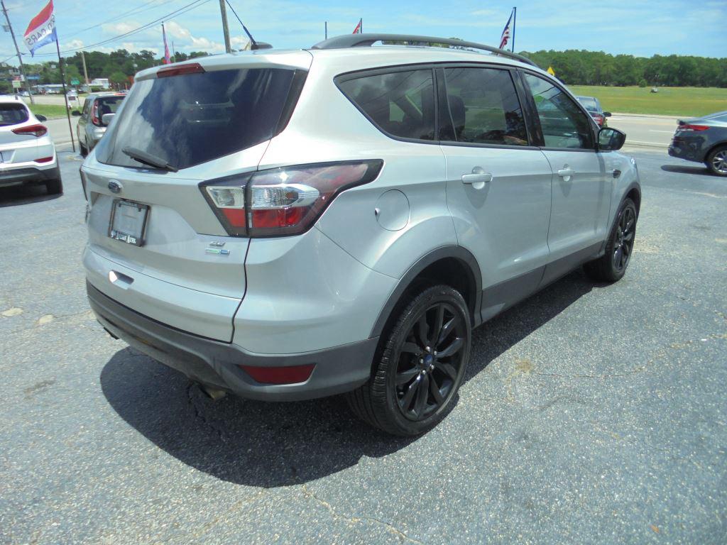 2018 Ford Escape - $10,988