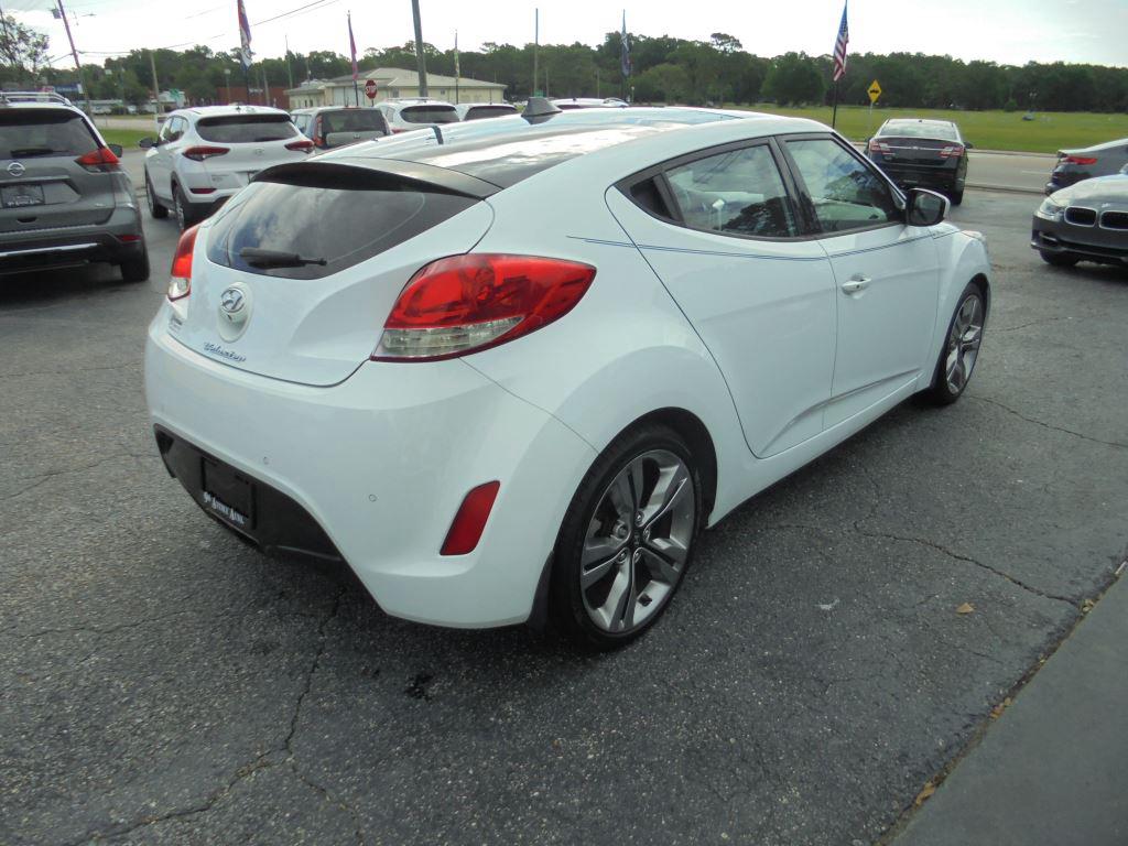 2013 Hyundai Veloster - $7,988