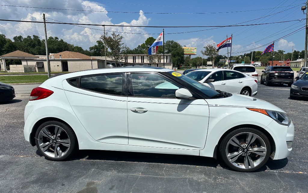 2013 Hyundai Veloster - $6,488