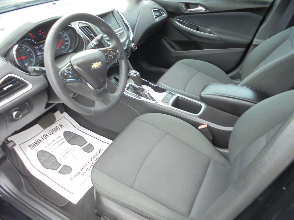 2016 Chevrolet Cruze - $7,988
