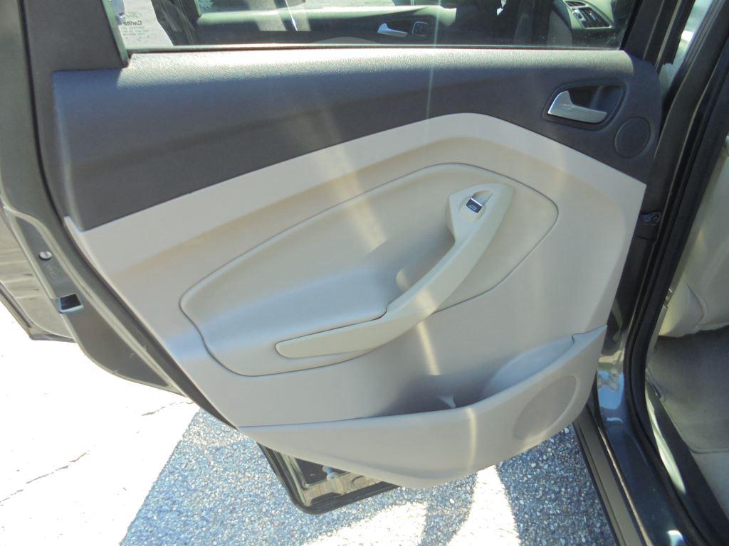2015 Ford Escape - $8,988