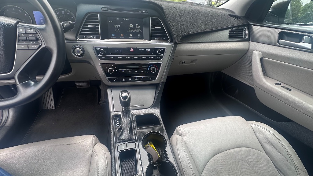 2016 Hyundai Sonata - $9,988