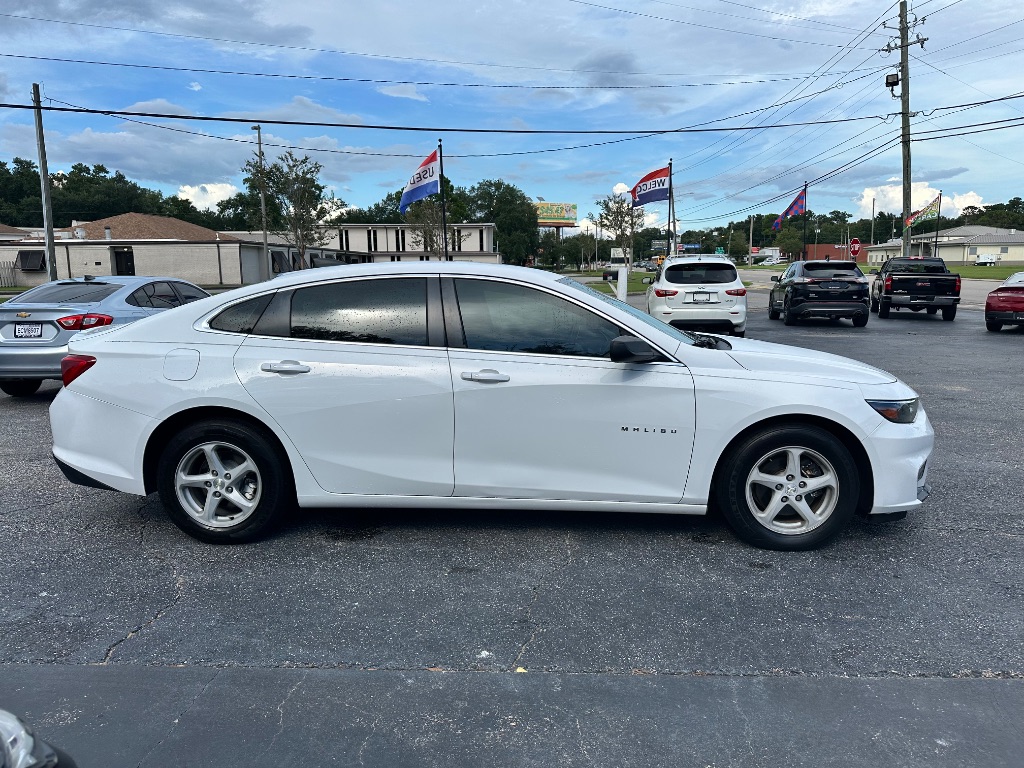 2016 Chevrolet Malibu - $7,988