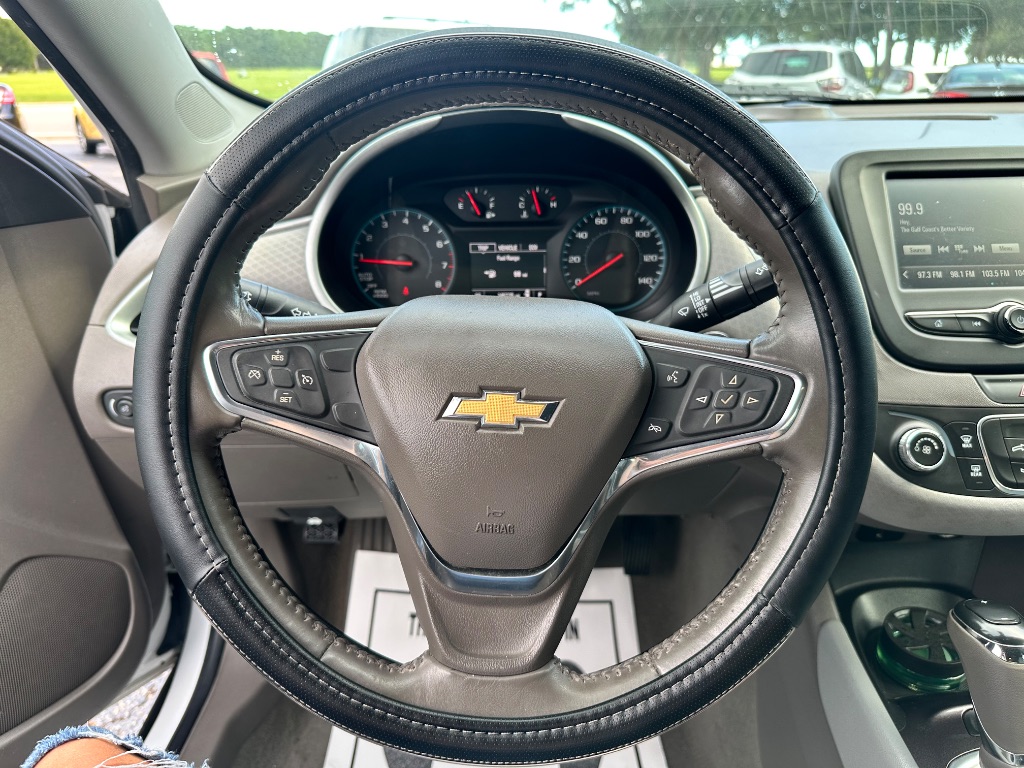 2016 Chevrolet Malibu - $7,988