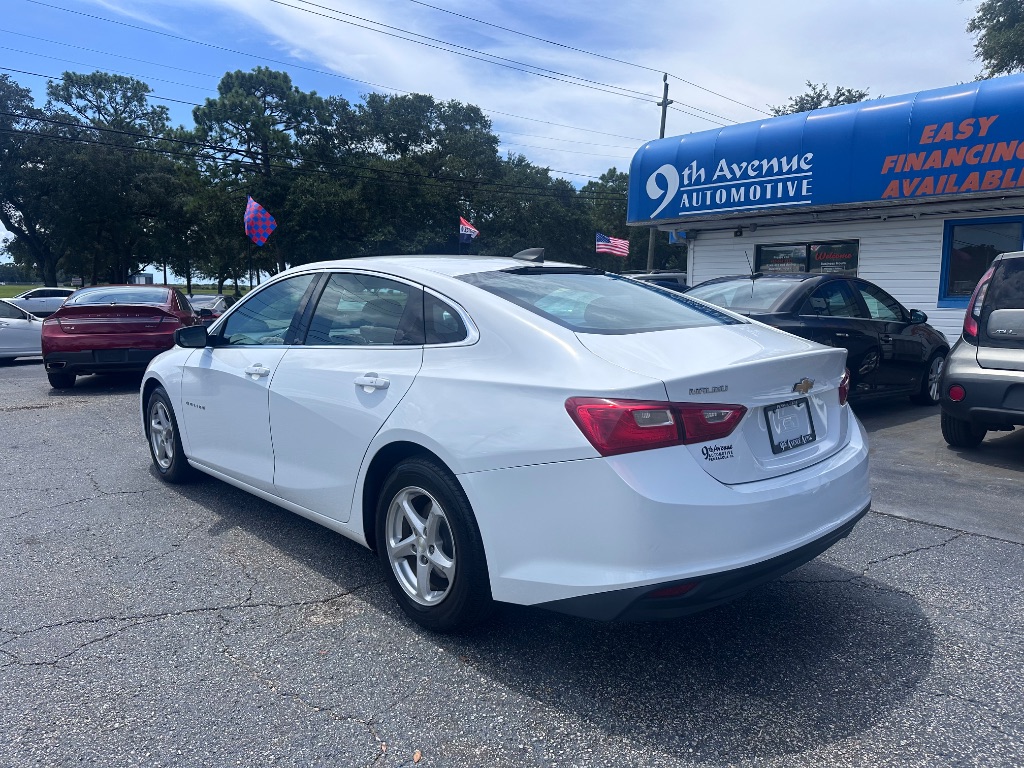 2018 Chevrolet Malibu - $10,988