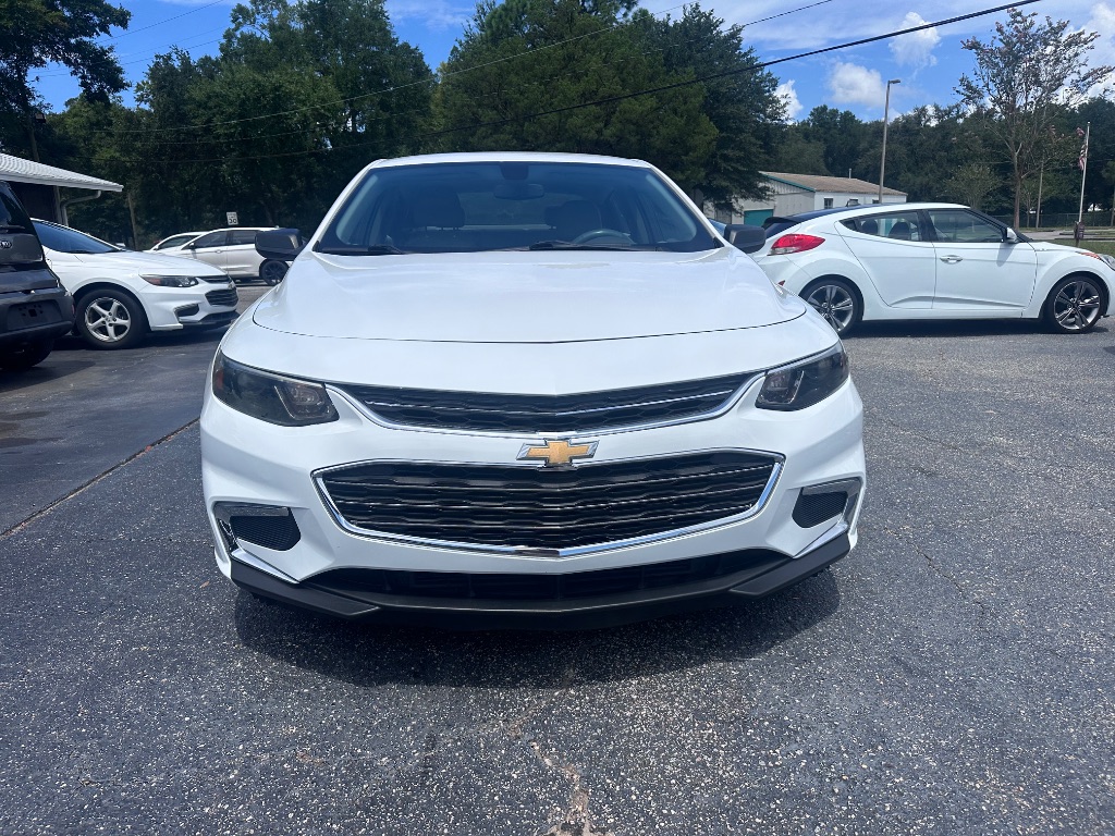 2018 Chevrolet Malibu - $10,988