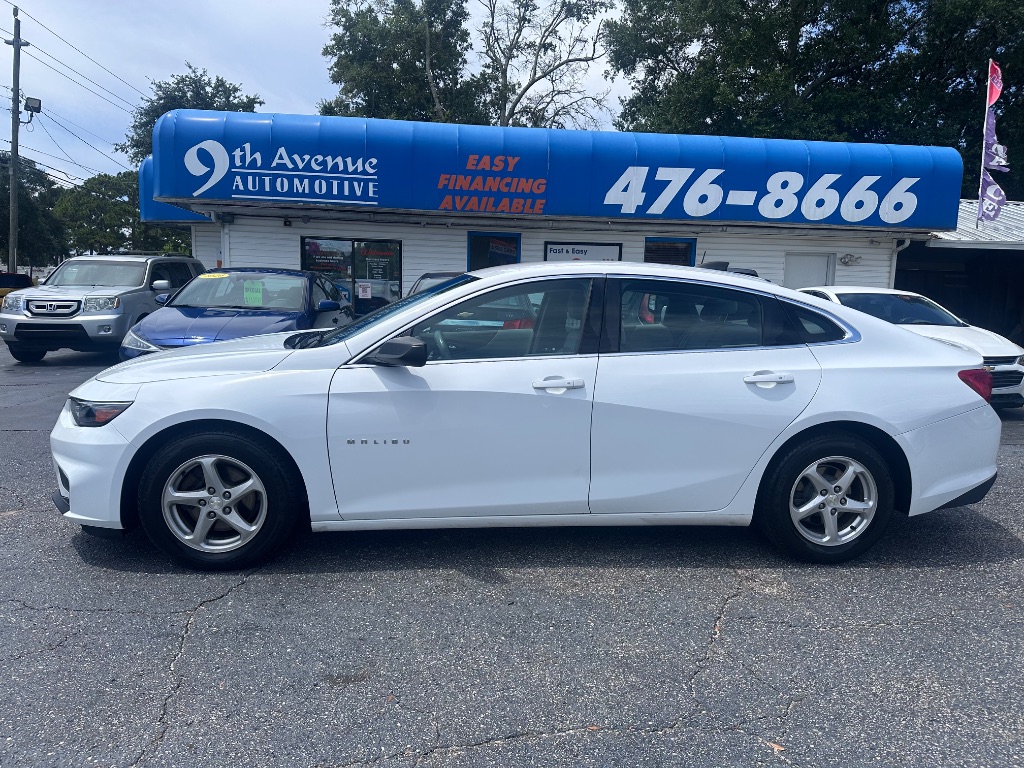 2018 Chevrolet Malibu - $10,988