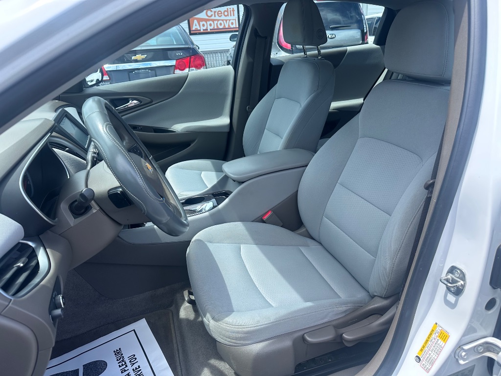 2018 Chevrolet Malibu - $10,988