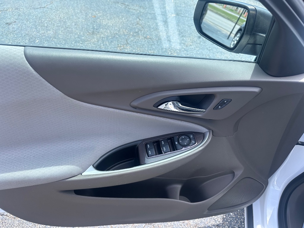 2018 Chevrolet Malibu - $10,988