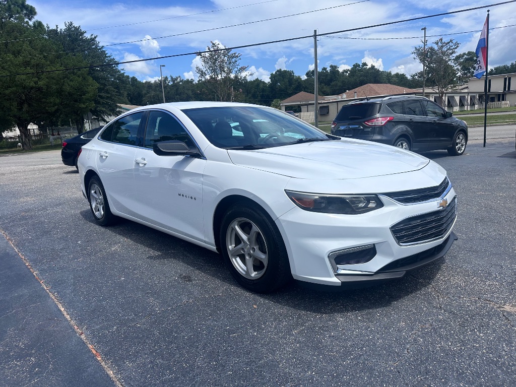 2018 Chevrolet Malibu - $10,988