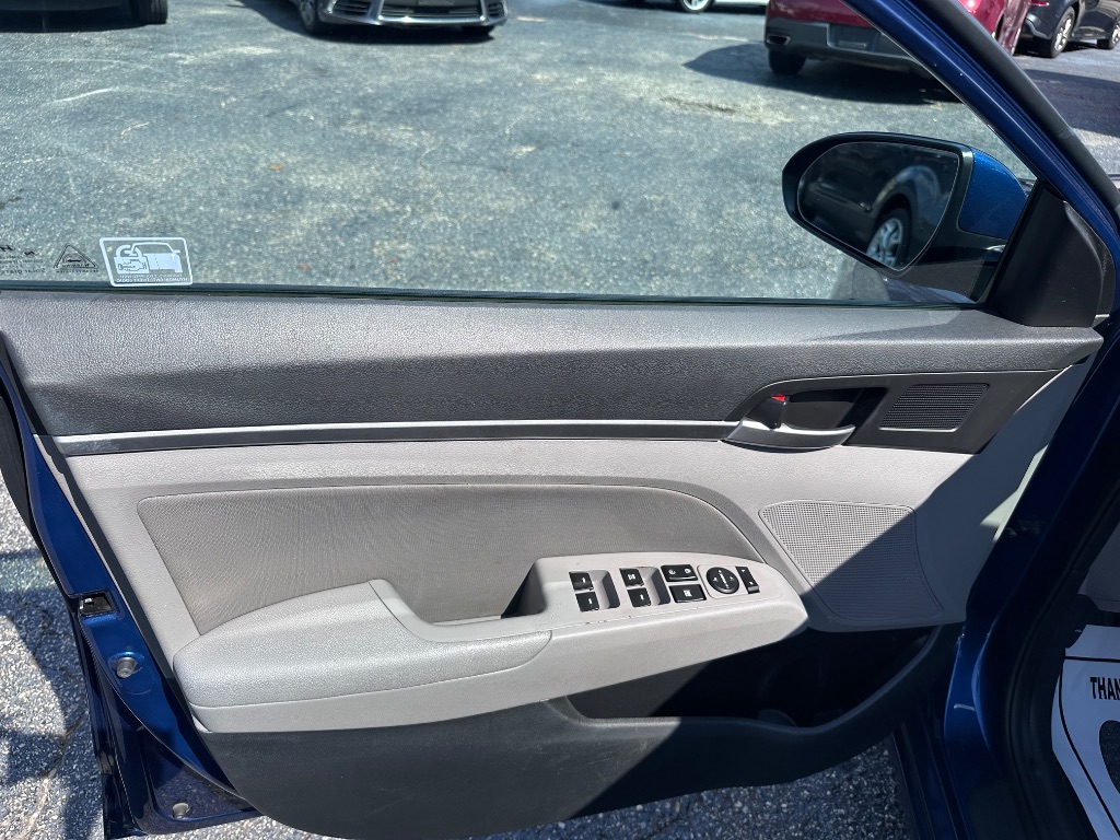 2020 Hyundai Elantra - $11,988