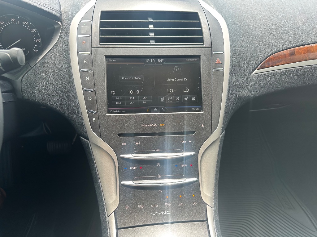 2016 Lincoln MKZ - $10,788