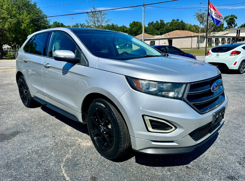 2015 Ford Edge - $9,988