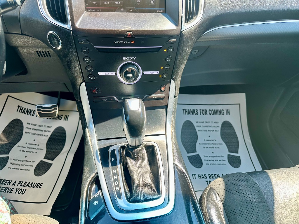 2015 Ford Edge - $9,988