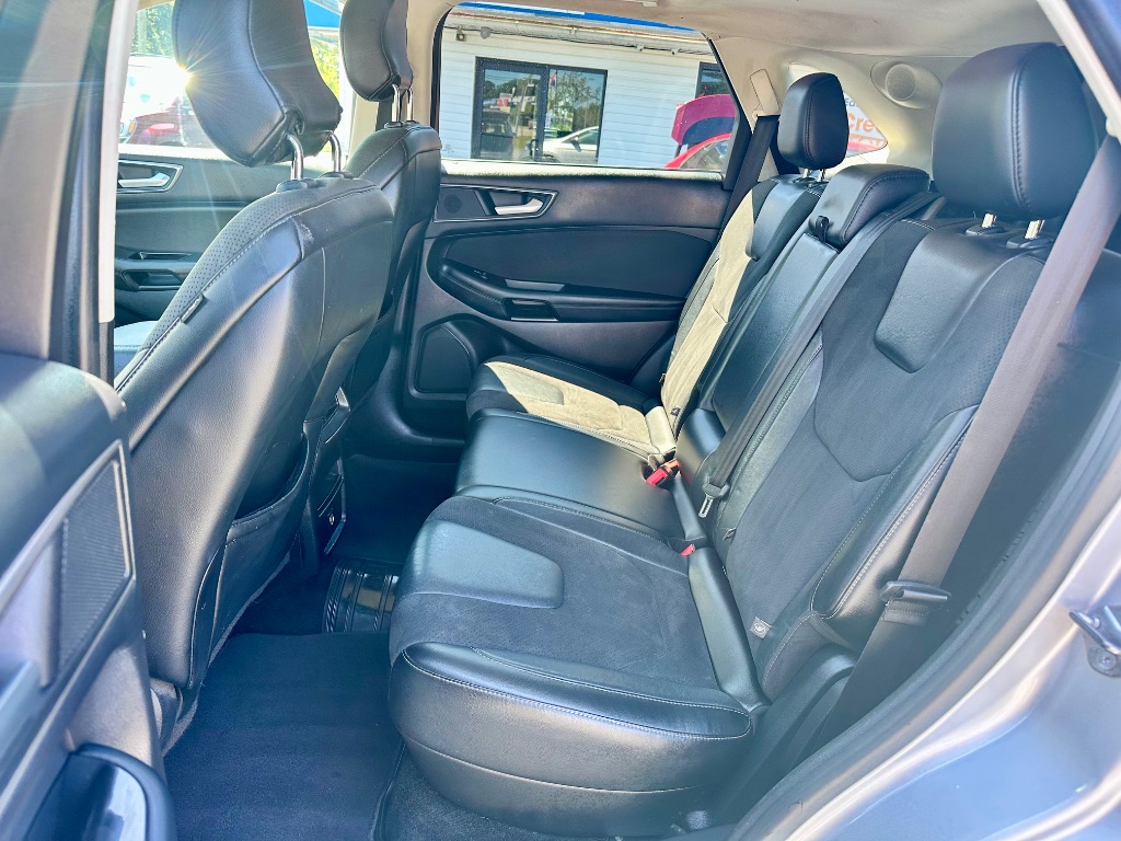 2015 Ford Edge - $9,988
