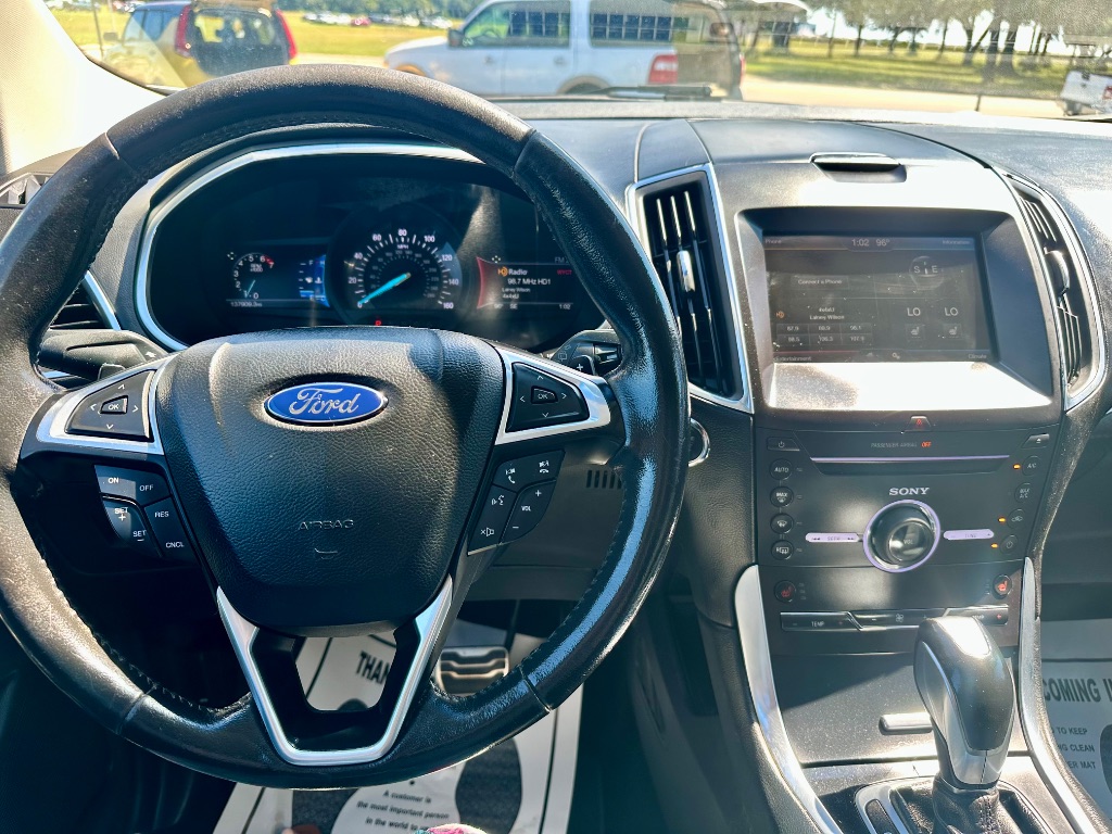 2015 Ford Edge - $9,988