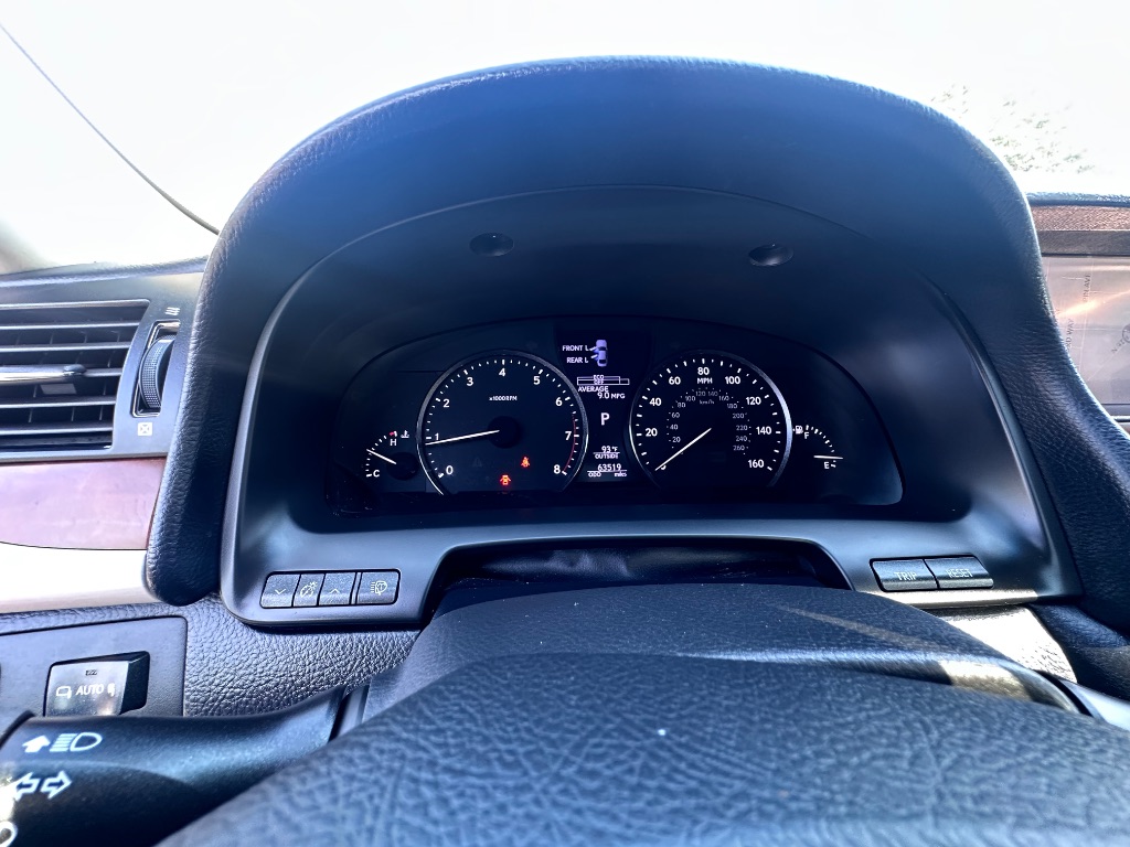 2017 Lexus LS - $31,988