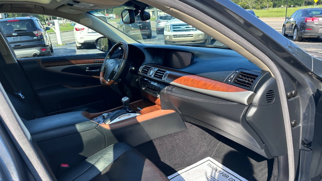 2017 Lexus LS - $31,988
