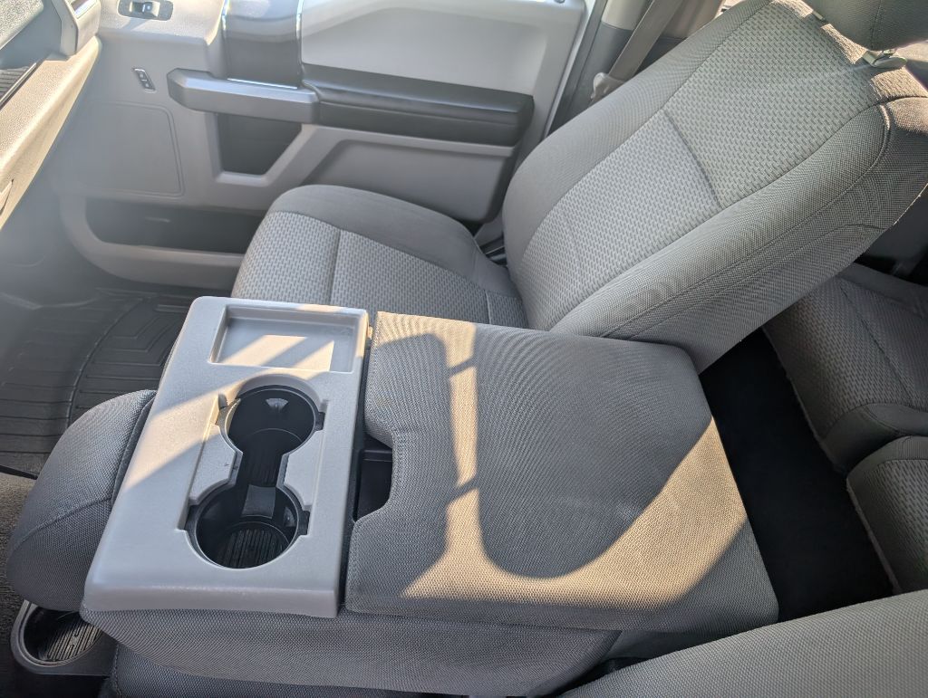 2015 Ford F150 XLT photo